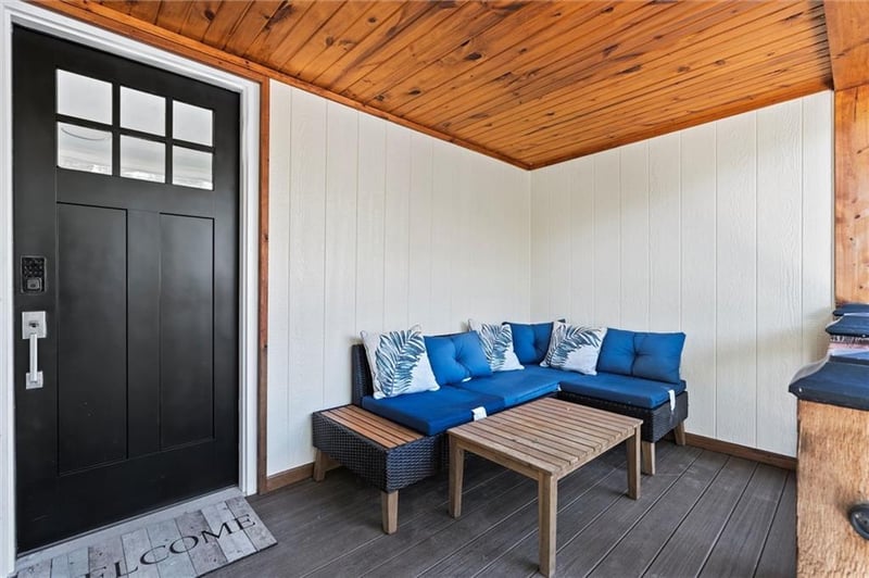 622 Lake Dr, Independence, MO 64053