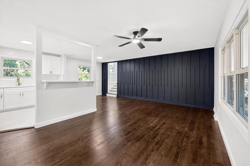 4914 Wallace Dr, Kansas City, MO 64119