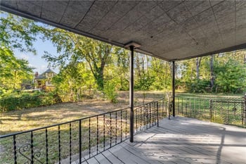 2734 Park Ave, Kansas City, MO 64109