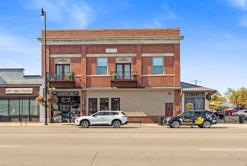 915-917 Broadway St, Pittsburg, KS 66762