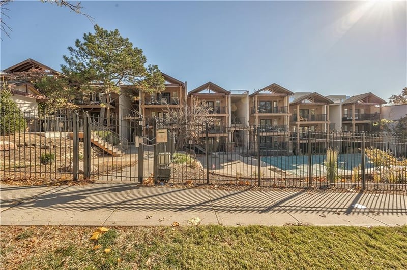 4727 Jarboe St #83, Kansas City, MO 64112