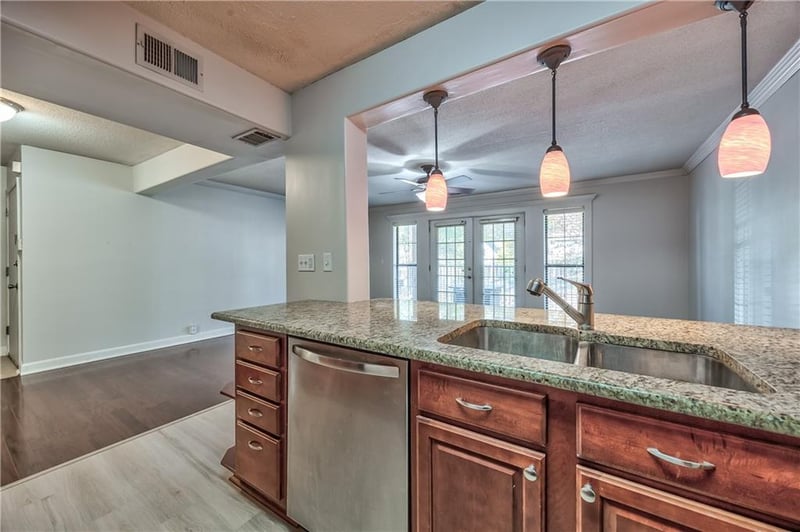 4727 Jarboe St #83, Kansas City, MO 64112