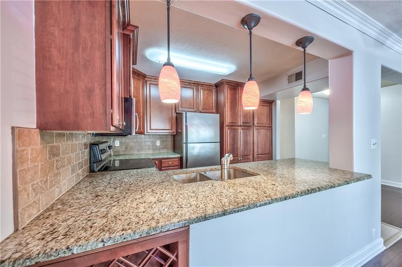 4727 Jarboe St #83, Kansas City, MO 64112