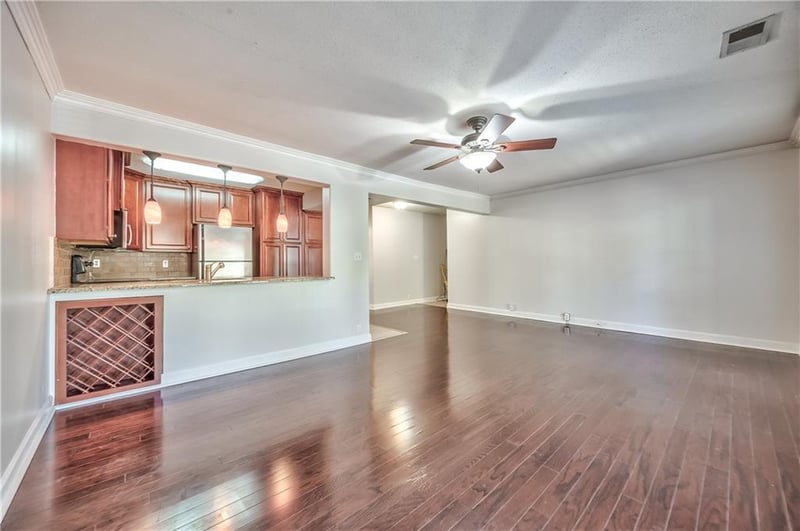 4727 Jarboe St #83, Kansas City, MO 64112