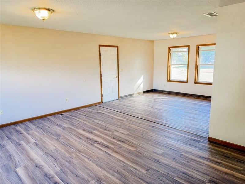 409 S May St, Cherryvale, KS 67335