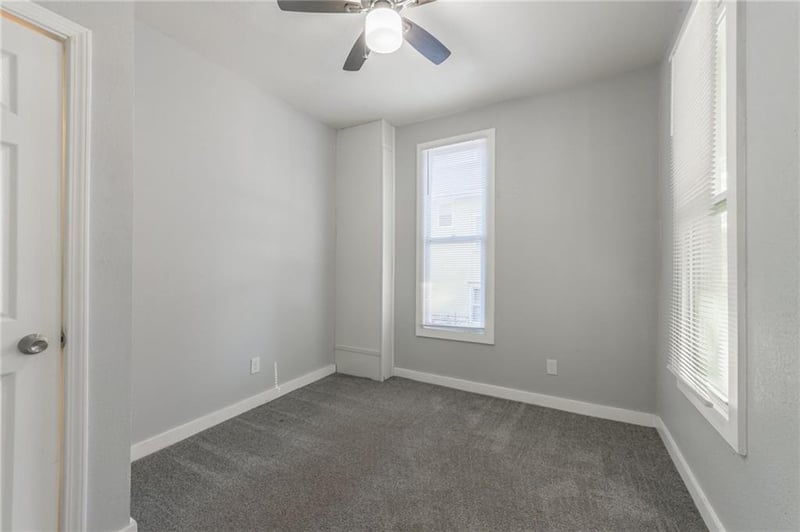 2612 10th St, Kansas City, MO 64127