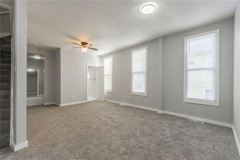 2612 10th St, Kansas City, MO 64127