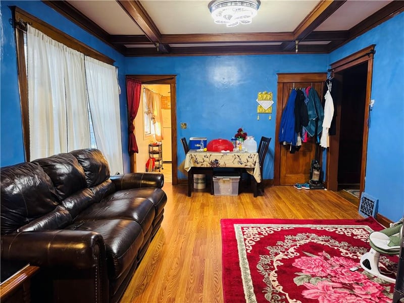 128 Brighton Ave, Kansas City, MO 64123