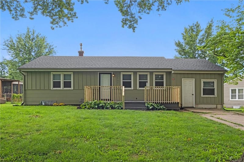 12905 E 33rd St S, Independence, MO 64055