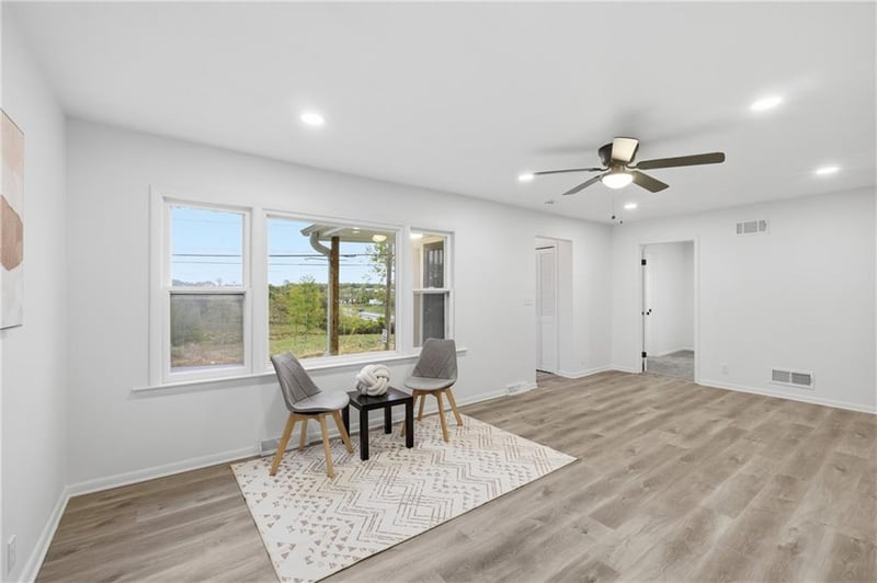 4018 Pittman Rd, Kansas City, MO 64133