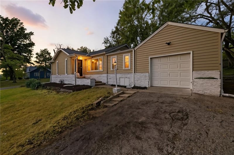 4018 Pittman Rd, Kansas City, MO 64133