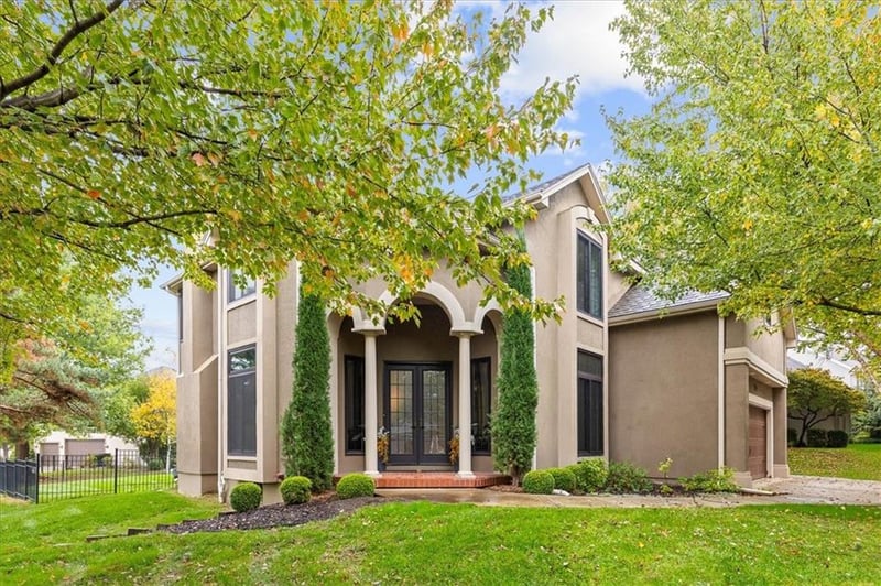 14721 Reeds St, Overland Park, KS 66223