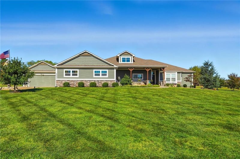 25000 E 101st St, Lee's Summit, MO 64086