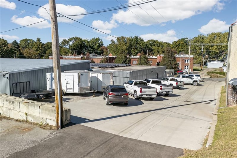 2302 Highly St, St Joseph, MO 64506