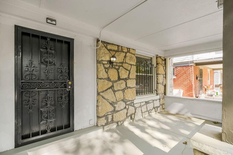 3224 28th St, Kansas City, MO 64128