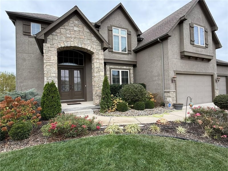 15704 Chadwick St, Overland Park, KS 66224