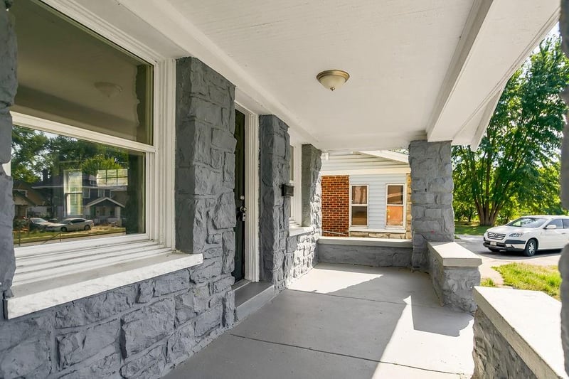 5611 Highland Ave, Kansas City, MO 64110