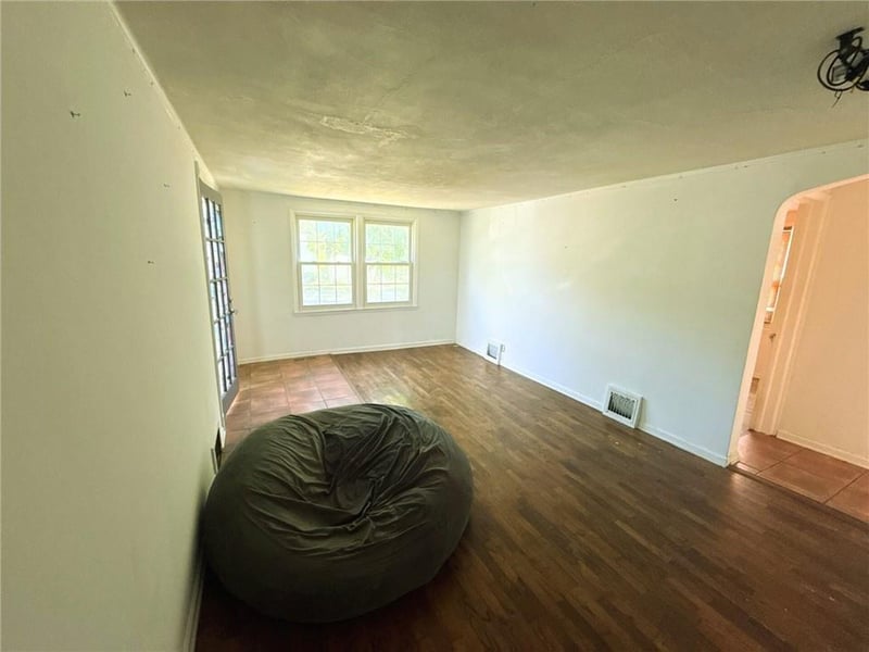 7826 Summit St, Kansas City, MO 64114