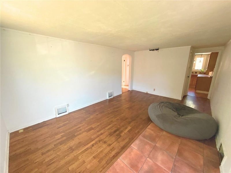 7826 Summit St, Kansas City, MO 64114