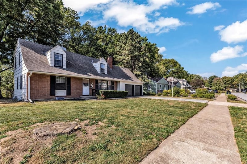 3300 Chippewa Dr, Kansas City, MO 64116