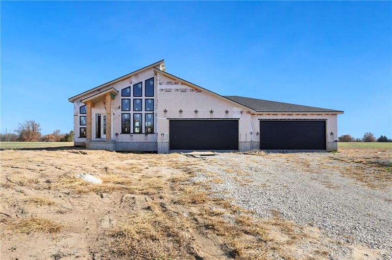 7915 S Old Major Rd, Grain Valley, MO 64029