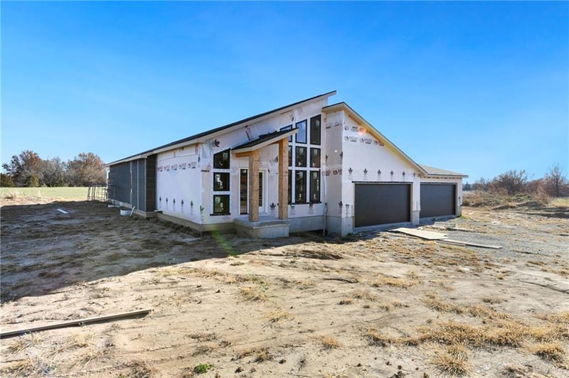 7915 S Old Major Rd, Grain Valley, MO 64029