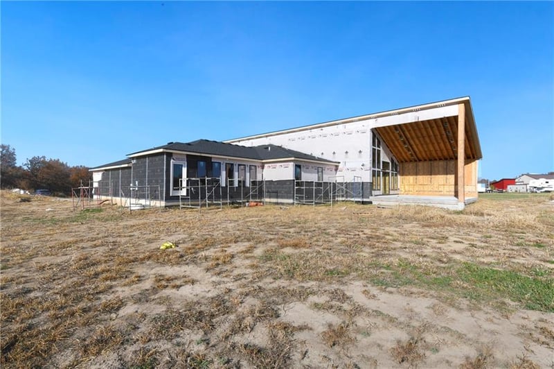 7915 S Old Major Rd, Grain Valley, MO 64029