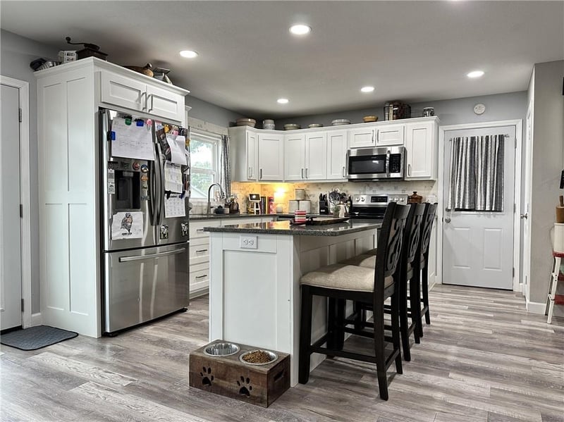 1712 Hillcrest Dr, Trenton, MO 64683
