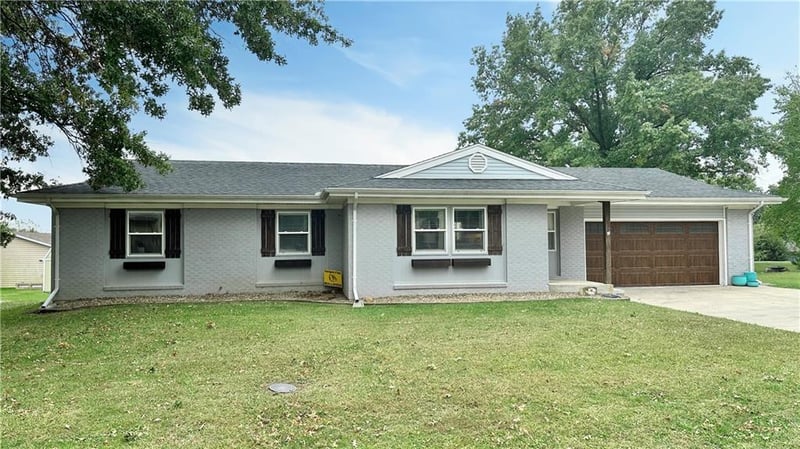 1712 Hillcrest Dr, Trenton, MO 64683