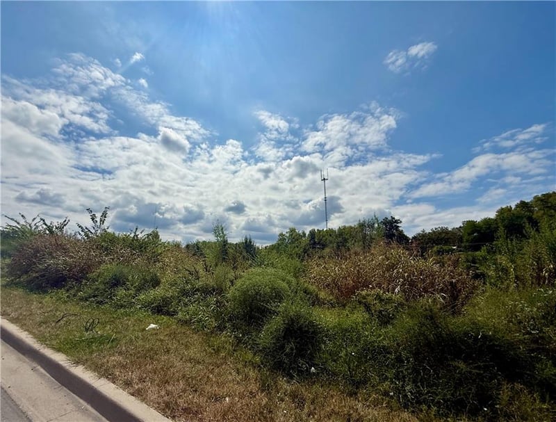 5202 Bennington St, Kansas City, MO 64129