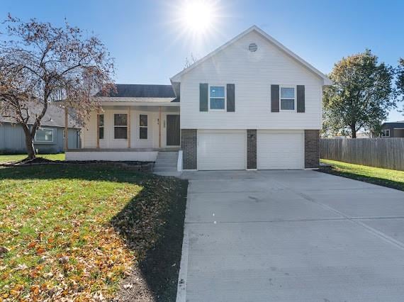 1225 Kenwood Dr, Lee's Summit, MO 64064