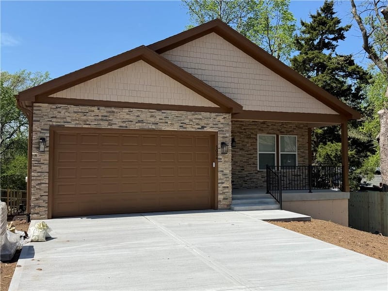 5024 Fontana St, Roeland Park, KS 66205
