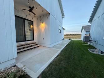 23506 10th St, Independence, MO 64056