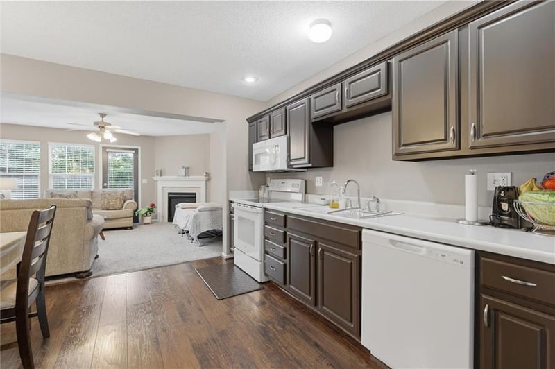 4421 83rd St, Kansas City, MO 64119