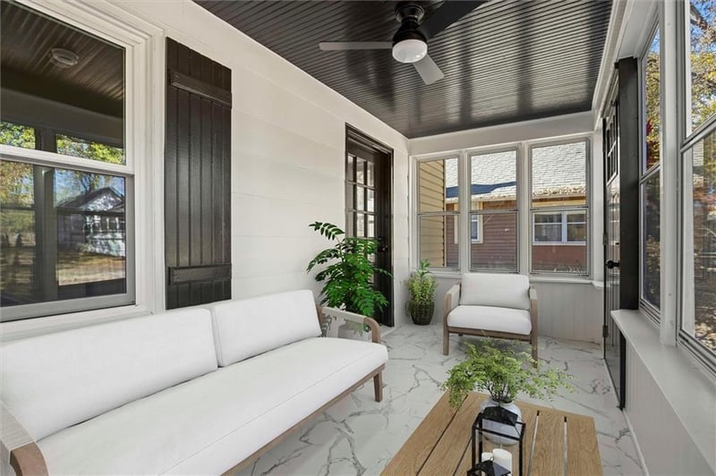 205 82nd Ter, Kansas City, MO 64114