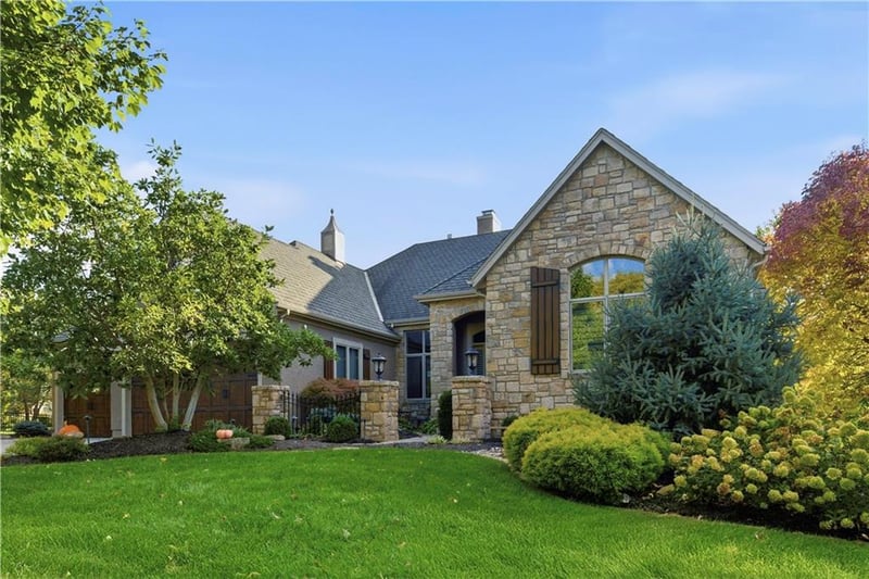 13141 Outlook St, Overland Park, KS 66209