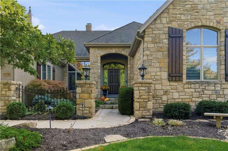 13141 Outlook St, Overland Park, KS 66209