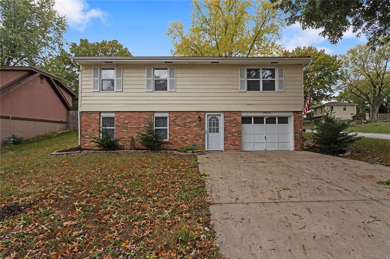 5876 Oakley Ave, Kansas City, MO 64119