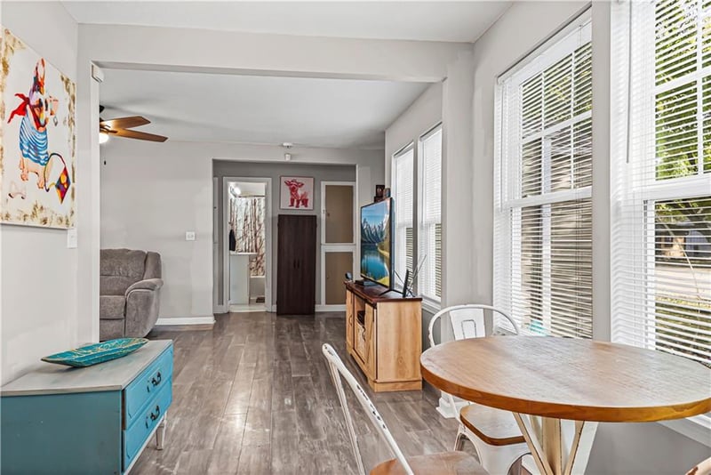 210 Maple St, Lee's Summit, MO 64063