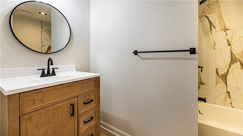 9609 83rd Ter, Overland Park, KS 66212