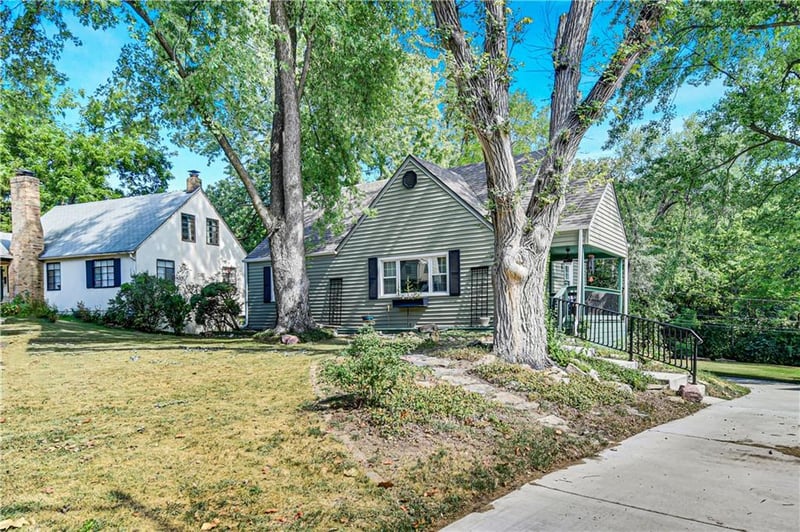 5103 Marvin Rd, Kansas City, MO 64118