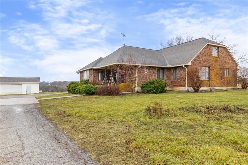146 180th Rd, Warrensburg, MO 64093