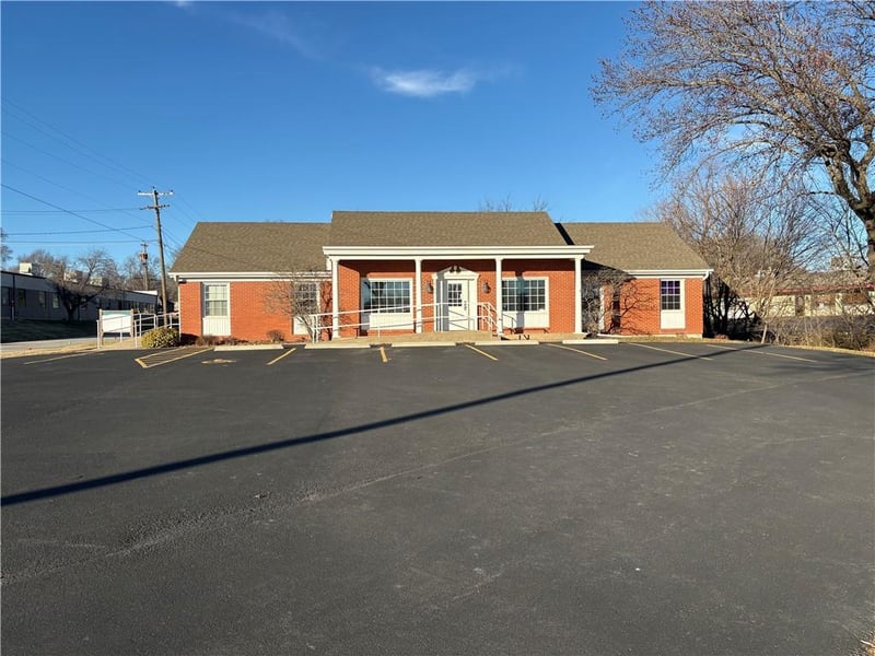 2100 Mechanic St, Harrisonville, MO 64701