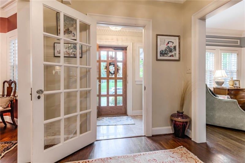 1227 Huntington Rd, Kansas City, MO 64113