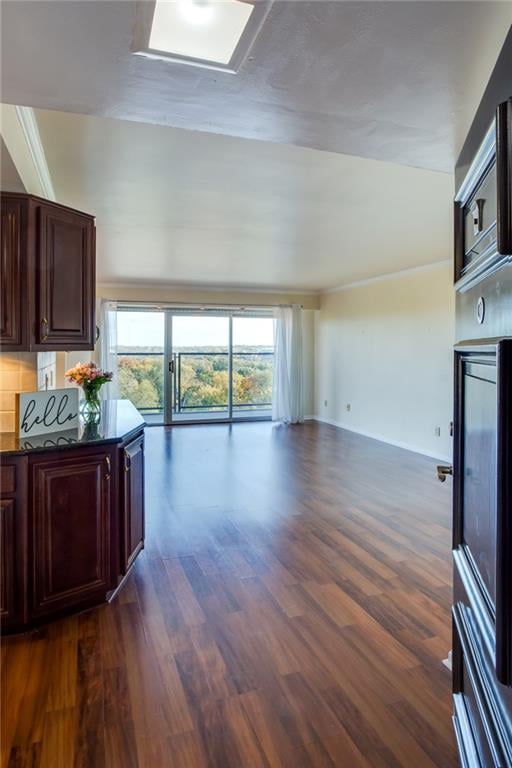 4550 Warwick Blvd #703-04, Kansas City, MO 64111