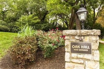 4550 Warwick Blvd #703-04, Kansas City, MO 64111