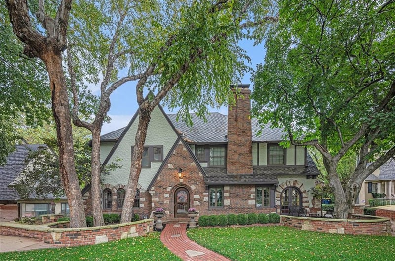 638 W 67th St, Kansas City, MO 64113