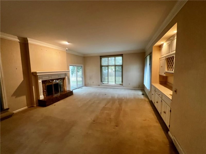 3905 W 101st Ter, Overland Park, KS 66207