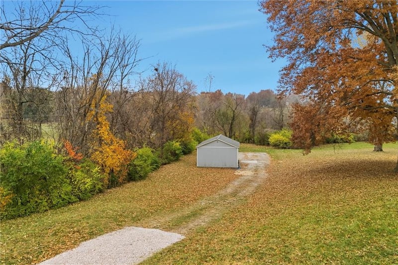 1606 Lynn Rd, Excelsior Springs, MO 64024