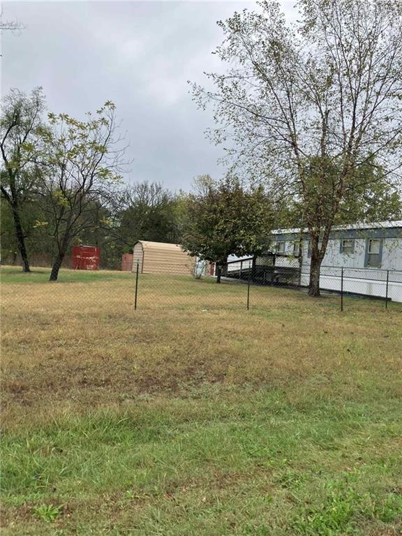 612 E Elm St, Blue Mound, KS 66010